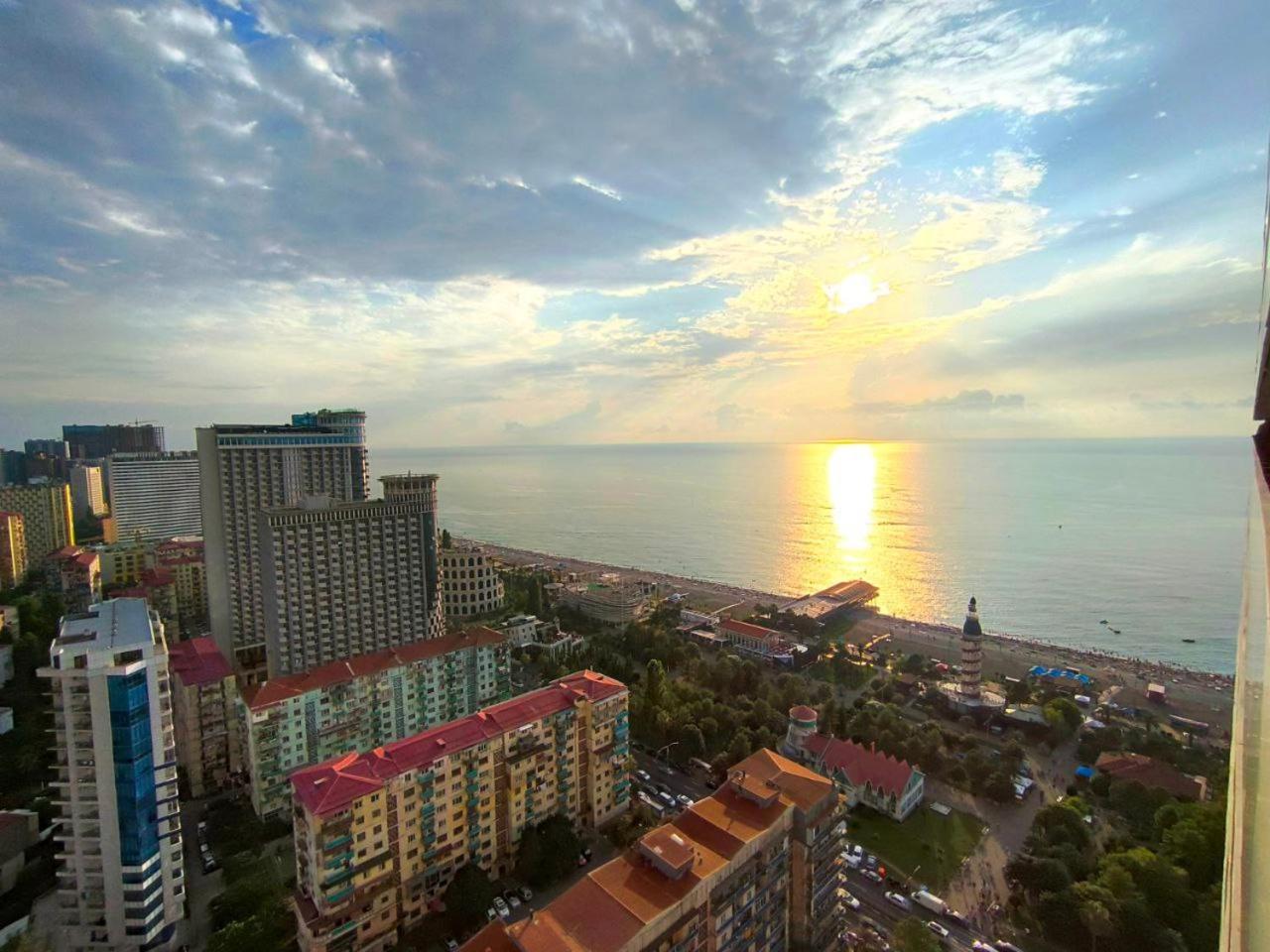 Orbi-City Batumi Apartments Sea View ภายนอก รูปภาพ