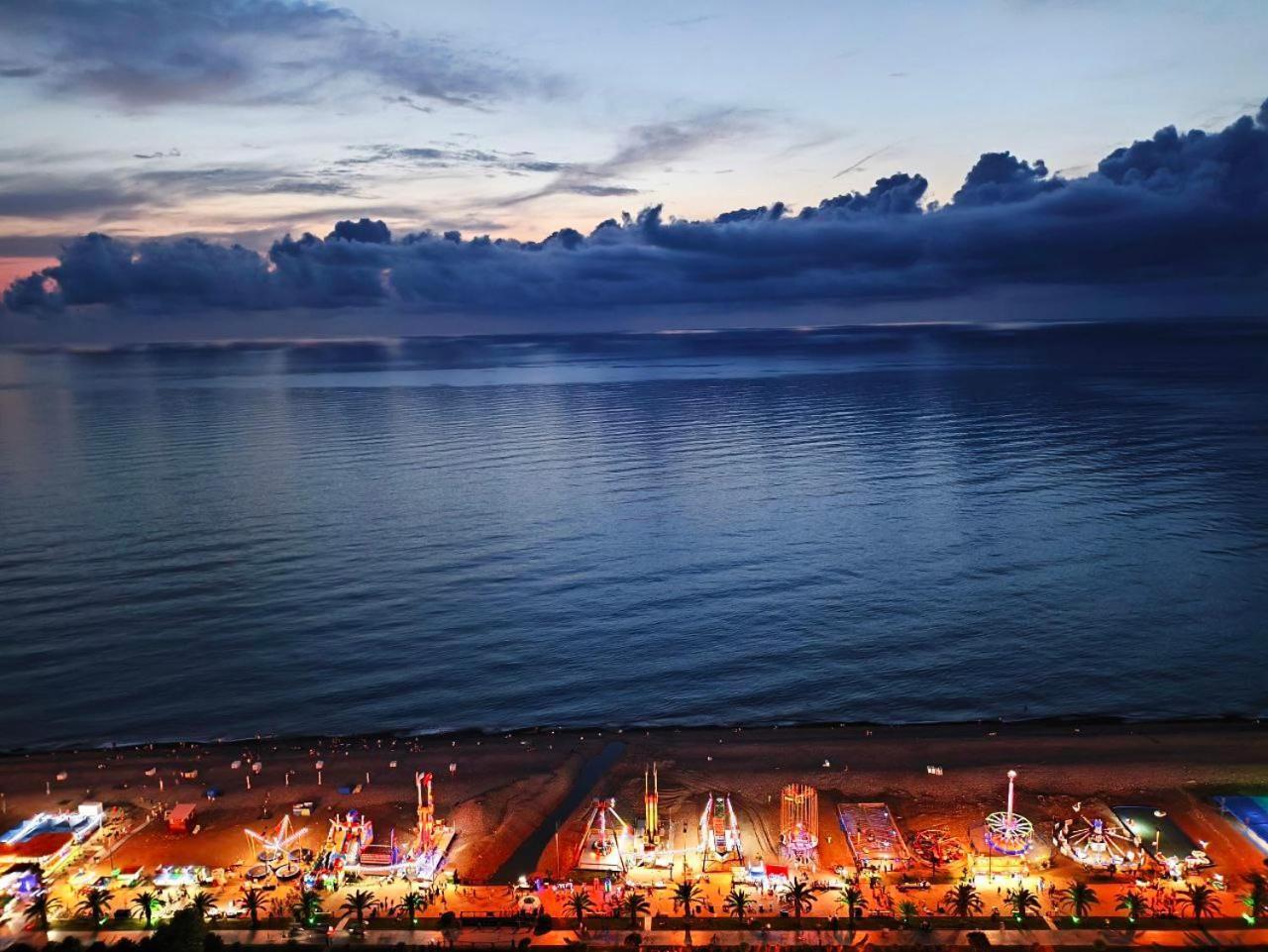 Orbi-City Batumi Apartments Sea View ภายนอก รูปภาพ