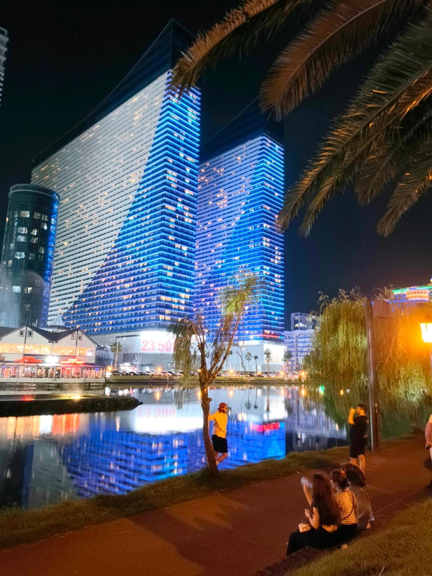 Orbi-City Batumi Apartments Sea View ภายนอก รูปภาพ