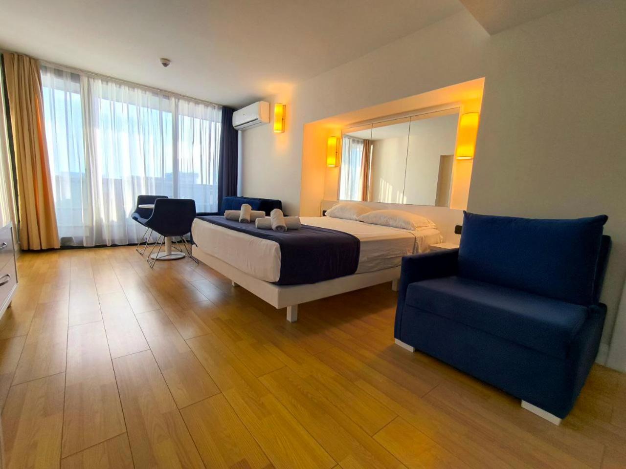 Orbi-City Batumi Apartments Sea View ภายนอก รูปภาพ