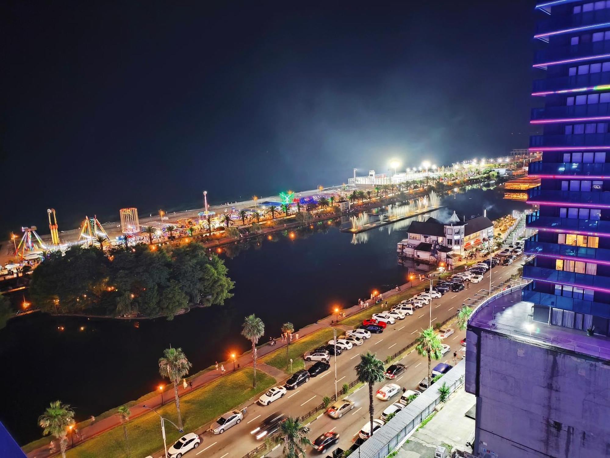 Orbi-City Batumi Apartments Sea View ภายนอก รูปภาพ